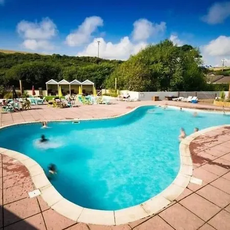 8 Sleep Chalet At Newquay Away Nb168 * Newquay (Cornwall)